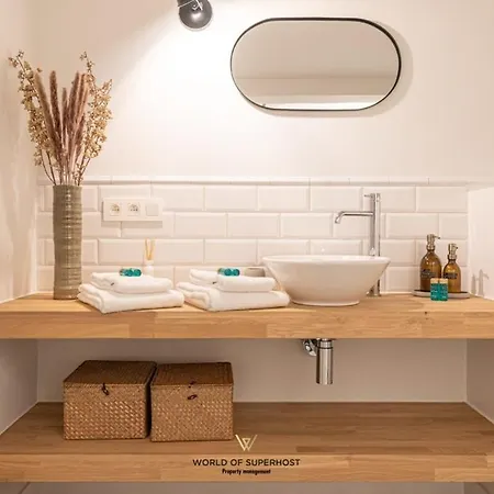 Characteristic House Near The For 10 Tatil Evi Oostende